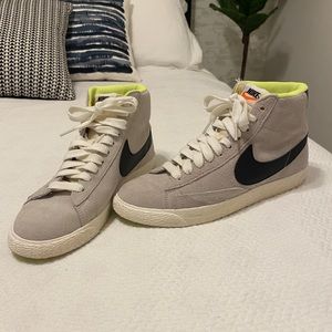 Nike High Top Blazers - Size 9